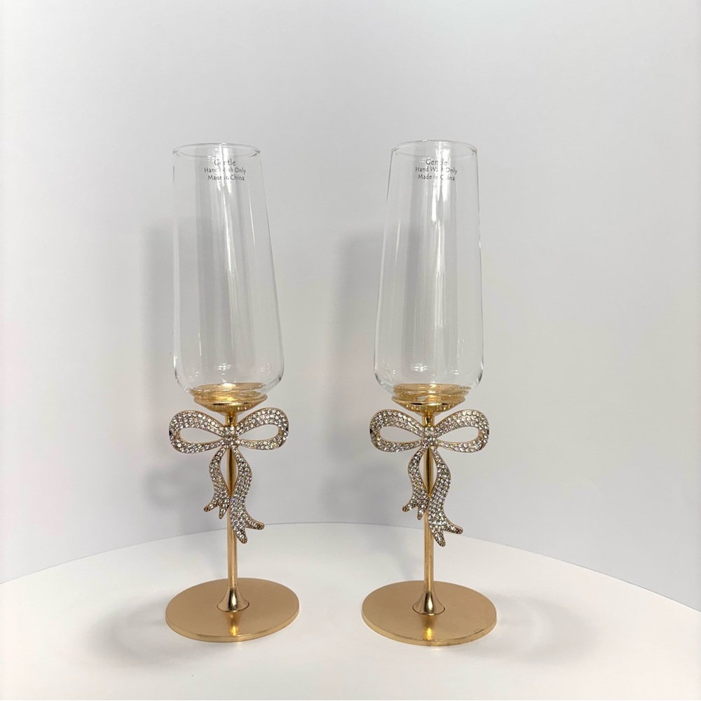 Holiday rhinestone wineglass flutes